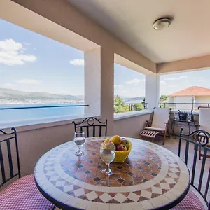 https://villa-novak.hotels-in-trogir.com